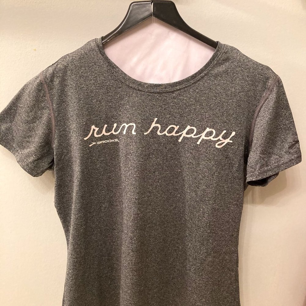 Run Happy vintage t-shirt by Brooks 2013